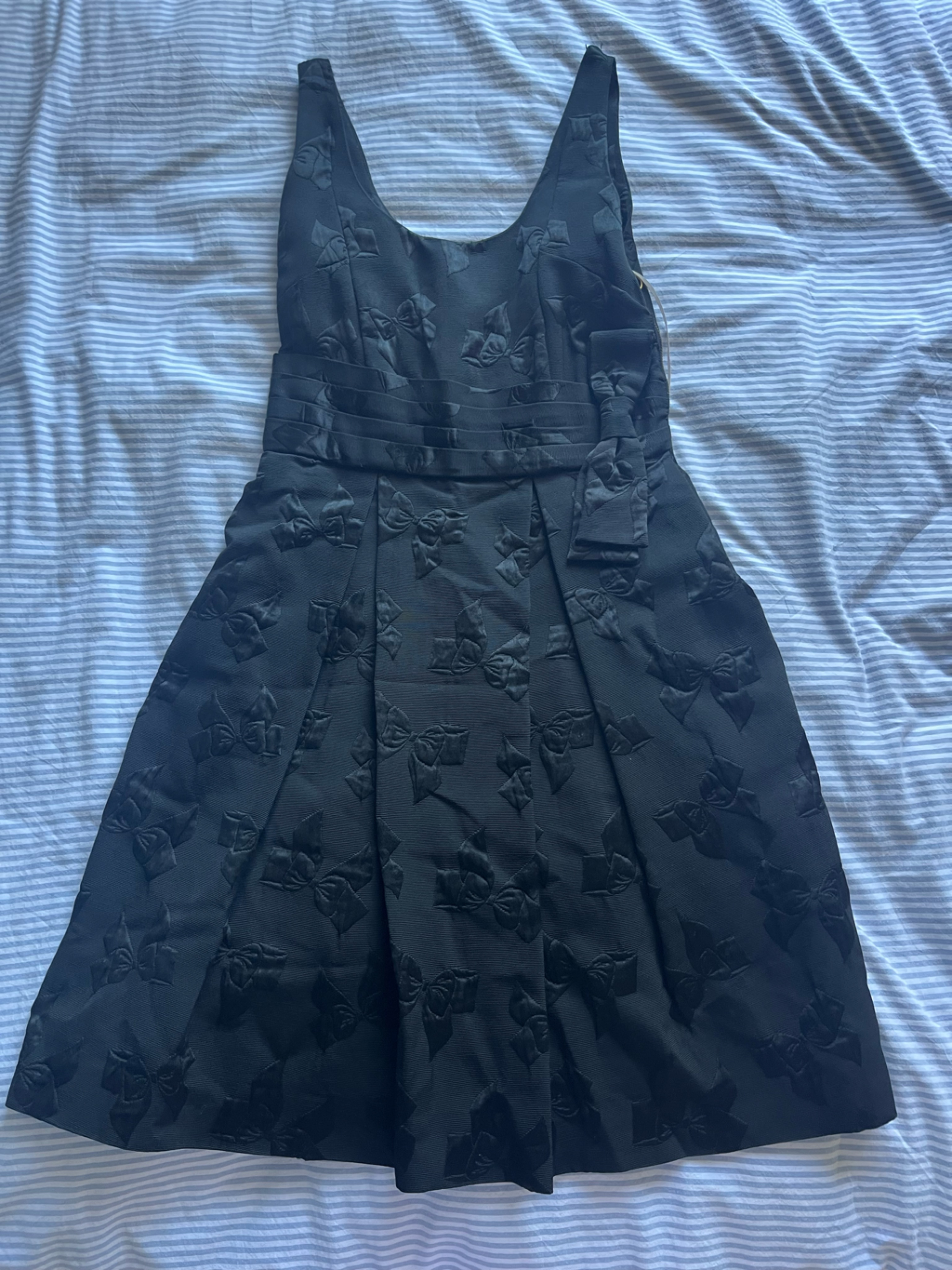 Nwt Kate Spade Black A-Line Skirt With Textured Bow Motif